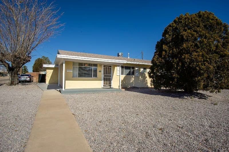 Pet-Friendly 3BR/2BA Near Holloman AFB | Fully Furnished & Remodeled