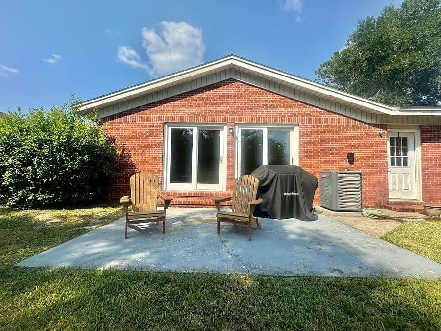 Pet-Friendly 3BR Home Near Eglin AFB | Home Gym, Bayou Access