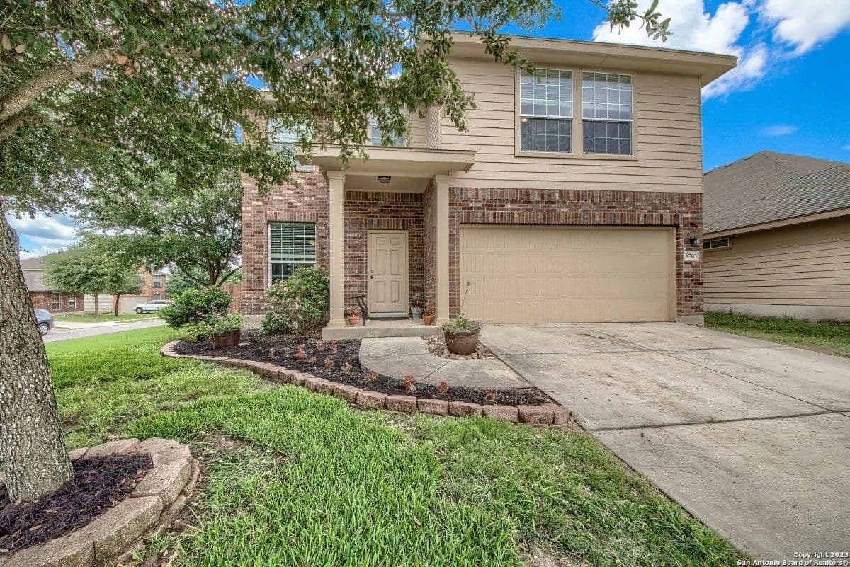Randolph AFB 3BR/2.5BA TDY Crashpad – DTS Approved, No Tax, Full Office, Garage & More
