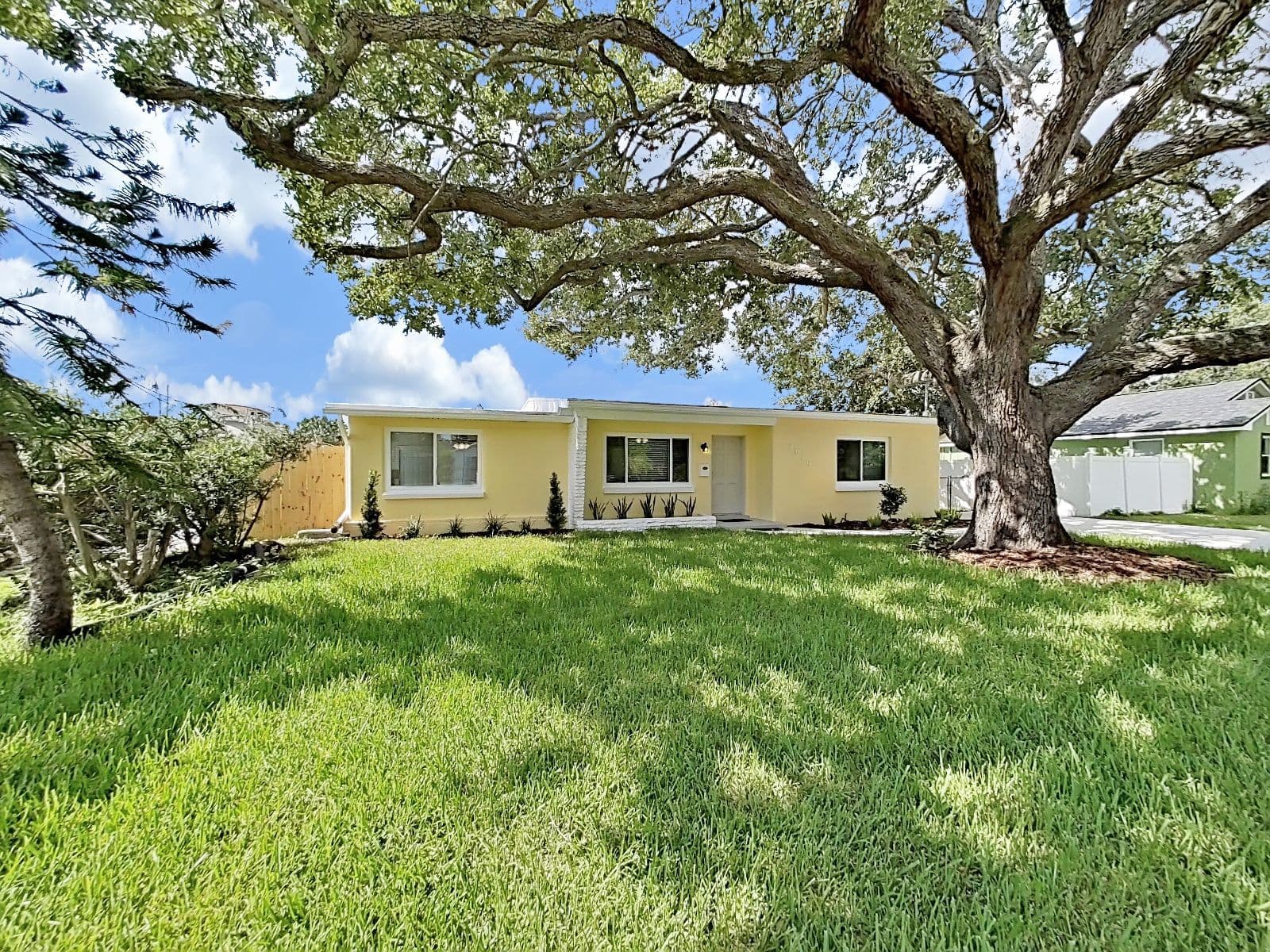 South Tampa Luxe Bay Villa