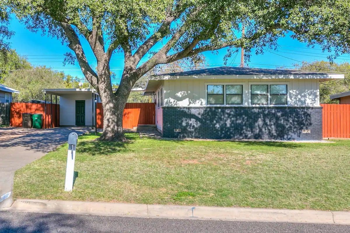 Spacious 3BR Home Near Goodfellow AFB | Relaxing Retreat