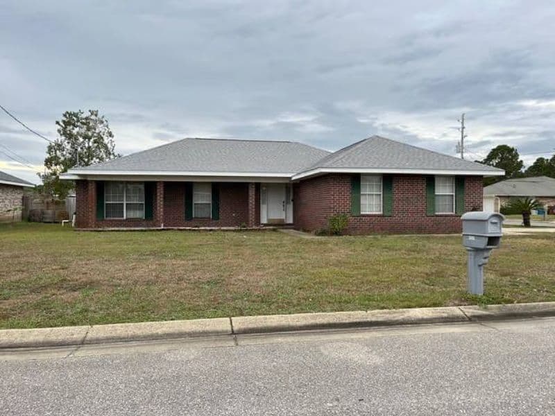 Spacious 4BR Beach Retreat Near Hurlburt AFB | Fenced Yard & Game Garage