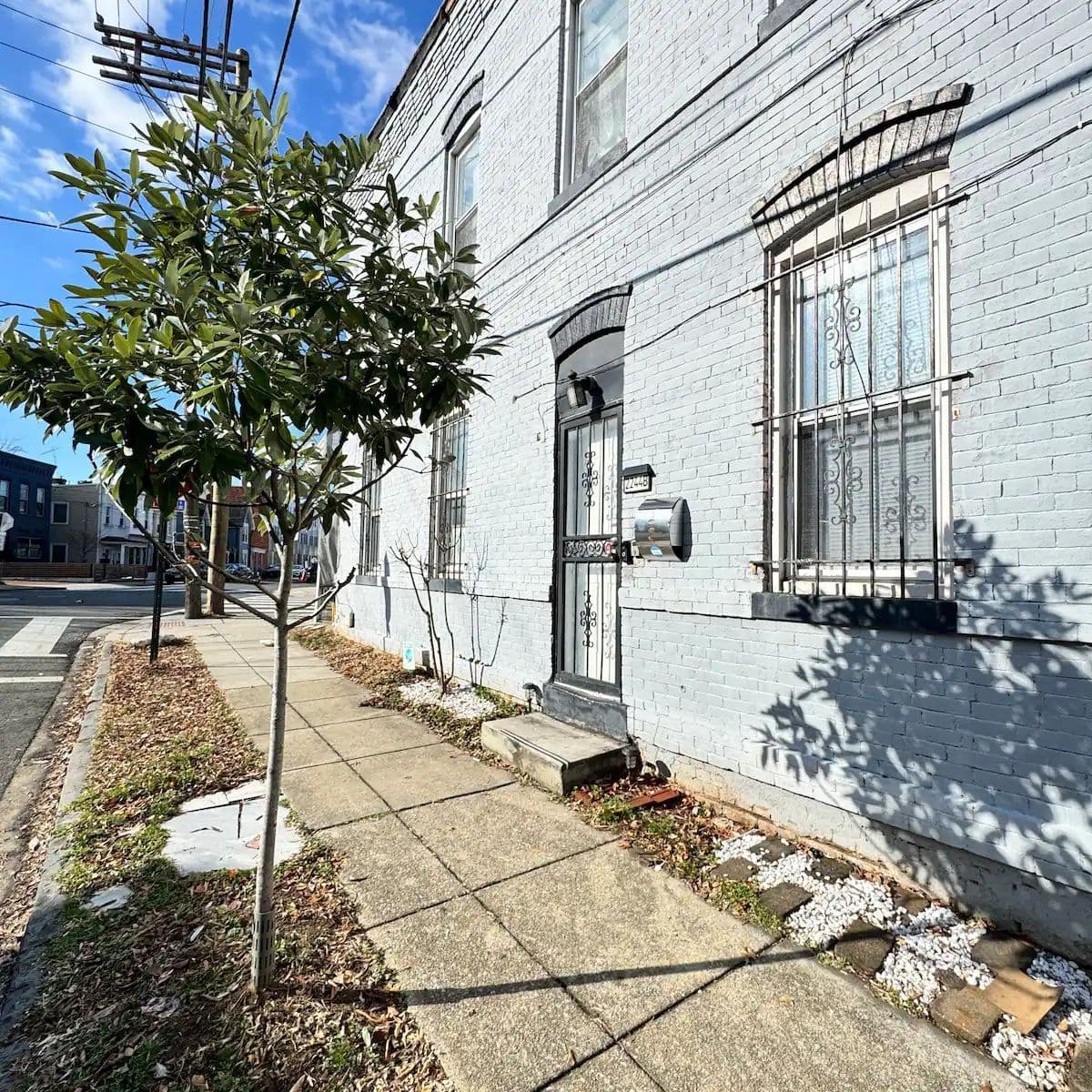 Spacious 4BR Urban Retreat Near Washington Navy Yard | Walkable & Transit-Friendly
