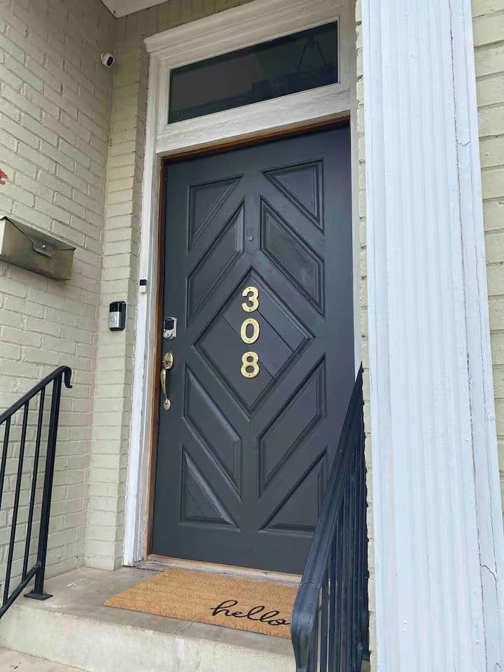 Stylish 2BR Retreat Near Maxwell AFB | Historic Charm & Modern Comfort