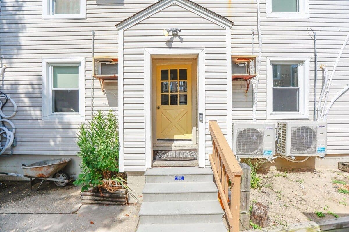 TDY Hero Beach Retreat | 2BR Coastal Stay Near Naval Station Norfolk