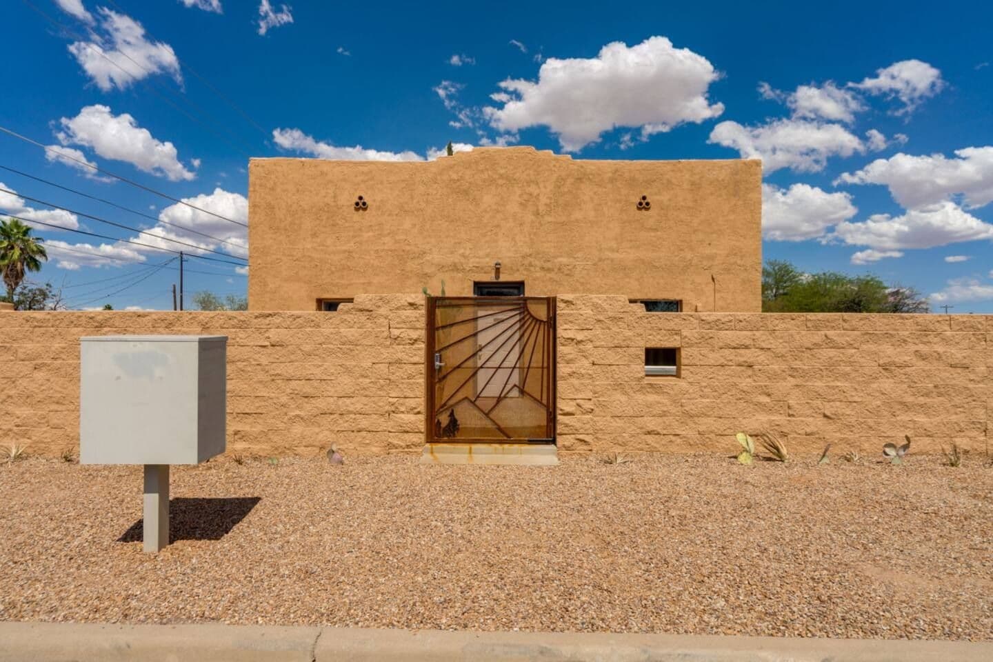 TDY Hero Davis–Monthan AFB | 2BR Historic Southwest Stay