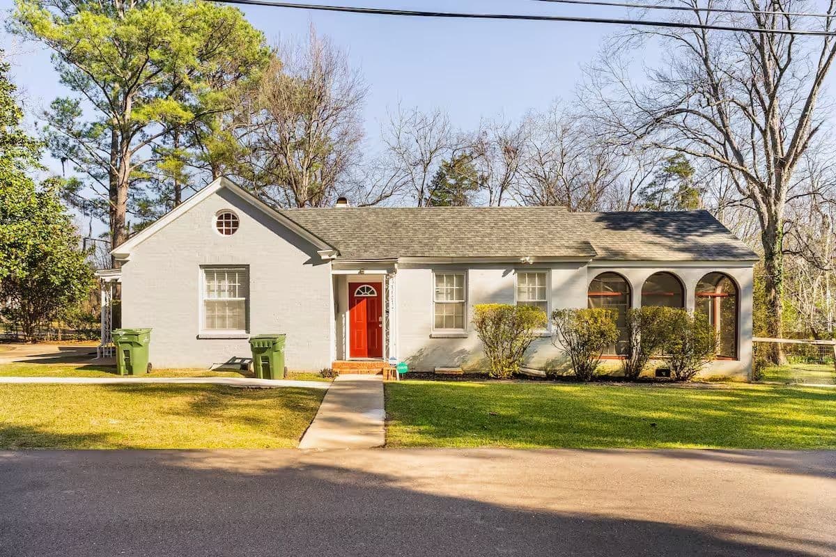 TDY Hero Maxwell AFB | Cozy 2-Bedroom Cloverdale Duplex with Yard & Porch