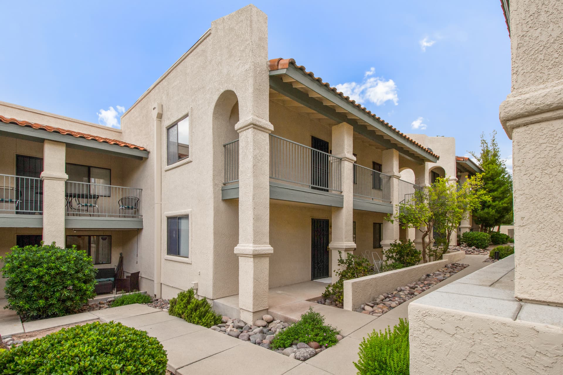TDY Hero | Relaxing 2BR Condo Retreat Near Davis-Monthan AFB