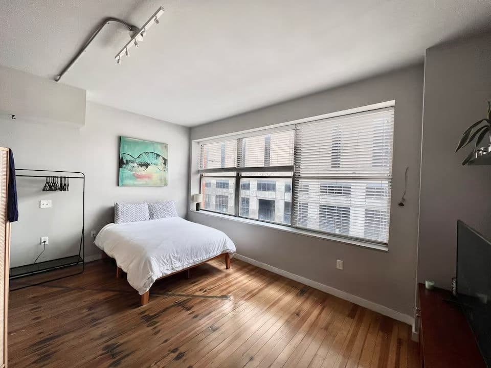 TDY Hero Sheppard AFB | Artsy Downtown Loft, 1-Bed