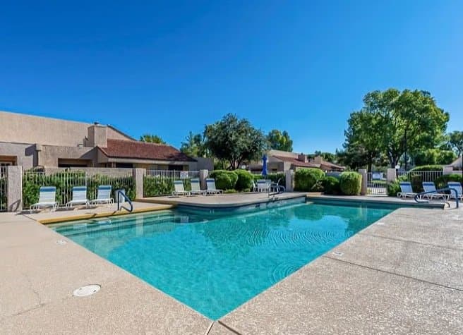 Dual-Suite 2BR Townhome with Loft Near Moon Valley Trails & Luke AFB
