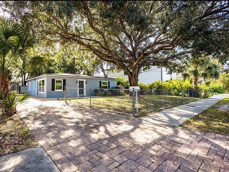 South Tampa Family Retreat: 3BR/2BA Smart Home with Fenced Yard Near MacDill AFB