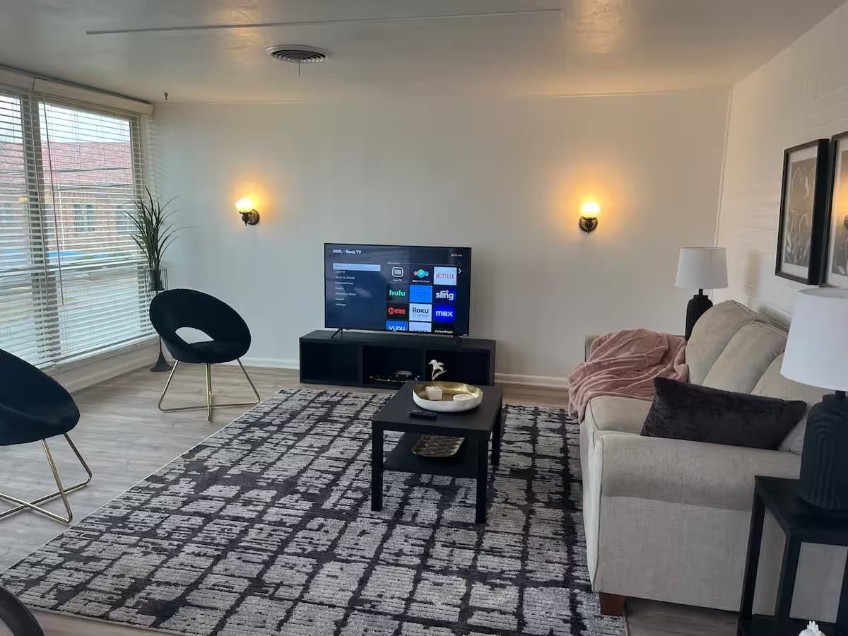 Mid-Century 1BR/1BA Walk-Up Near Sheppard AFB
