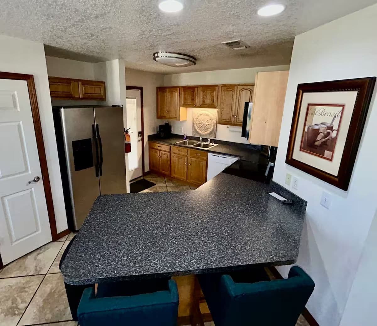 The Lucky Palm – Spacious 3BR/2BA Retreat Near Keesler AFB & Biloxi Attractions
