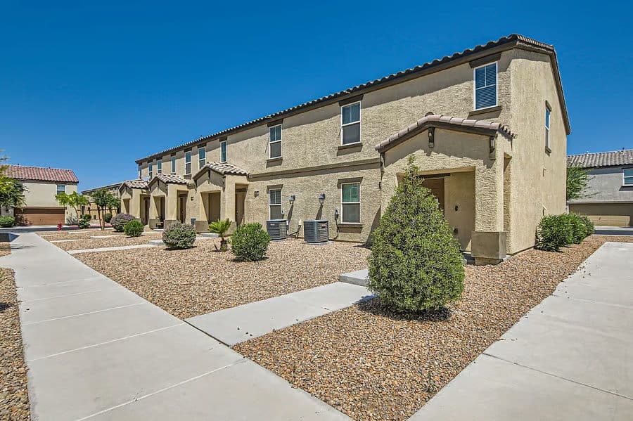 Spacious 3BR 2BA Townhome Nellis AFB - Gated, Pool, Gym, Garage