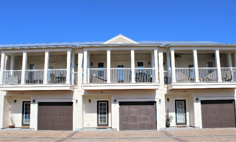 3BR 2.5BA Walk to Crystal Beach Eglin AFB - Modern, DTS