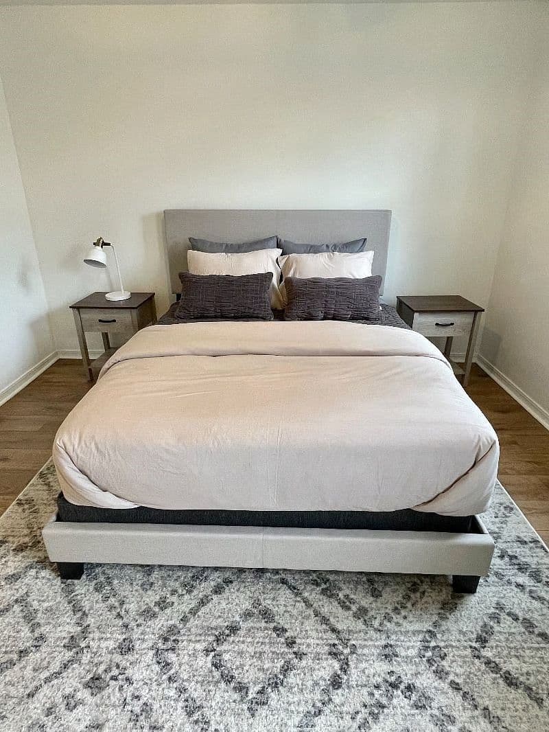 Renovated 2BR 2BA Townhouse Little Rock AFB - Workspace, Modern