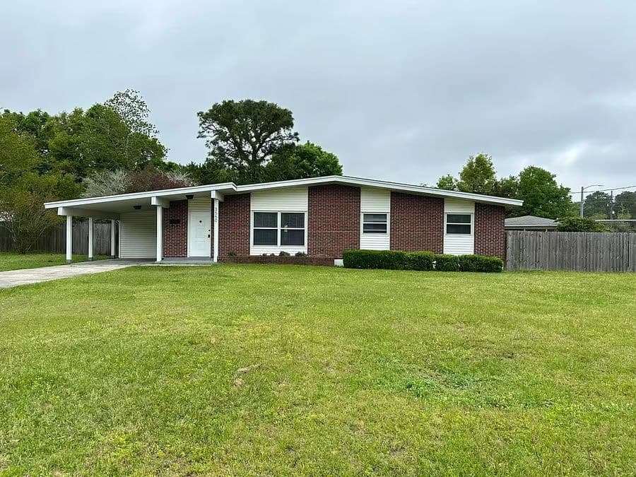 Updated 3BR TDY Home Near Naval Air Station Pensacola with Large Fenced Yard