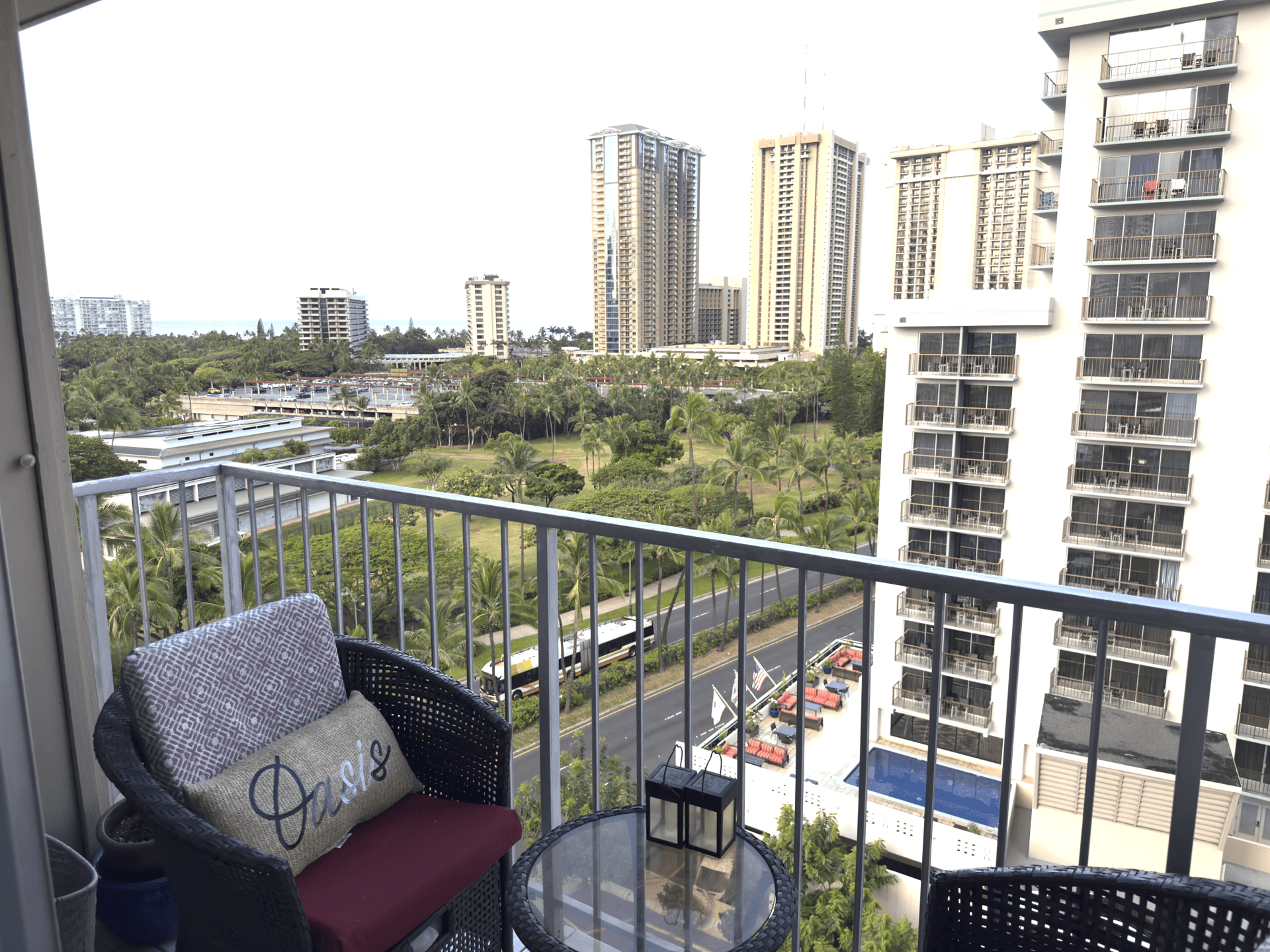 Waikiki 1BR/1BA with parking
