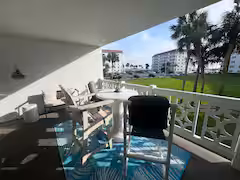 Beach Condo 8 miles from Hurlburt & 9 miles from Eglin, AFB,