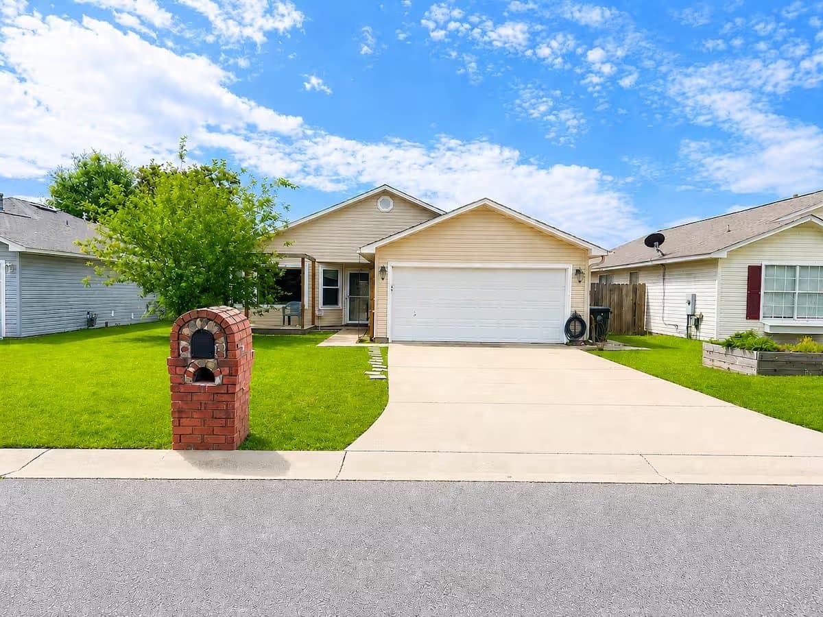 Statsail Emerald Shores 3BR Cottage Near Pensacola NAS | TDY Hero